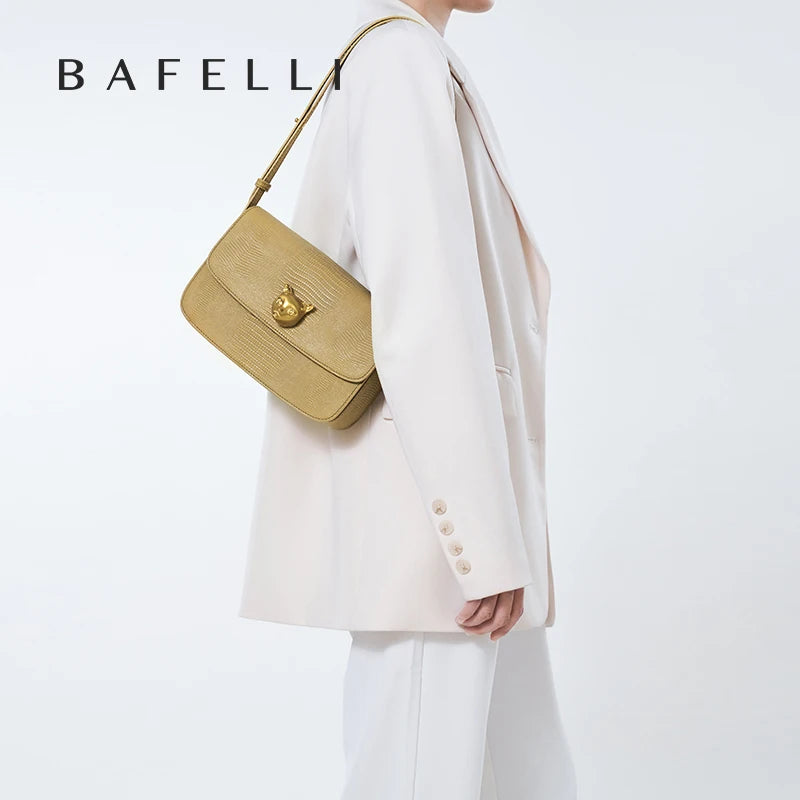 Chérie Petit Cat Clasp Bag - Golden Fawn