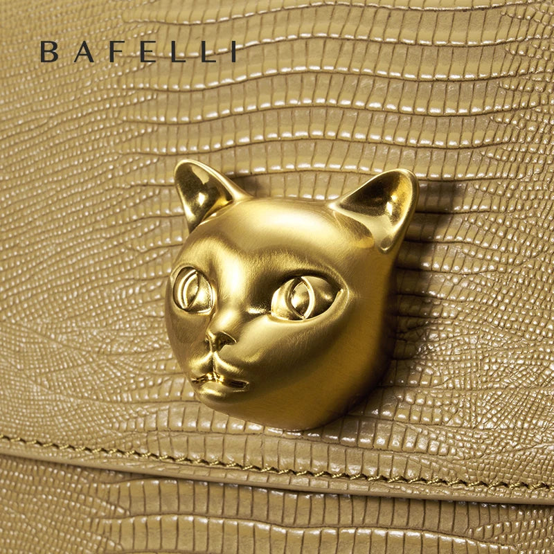 Chérie Petit Cat Clasp Bag - Golden Fawn