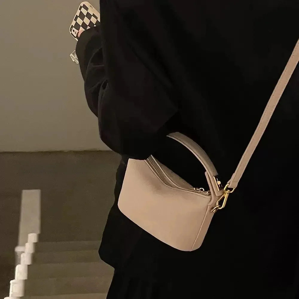 Cansu Clasp Mini Curve Bag - Vanilla Cream