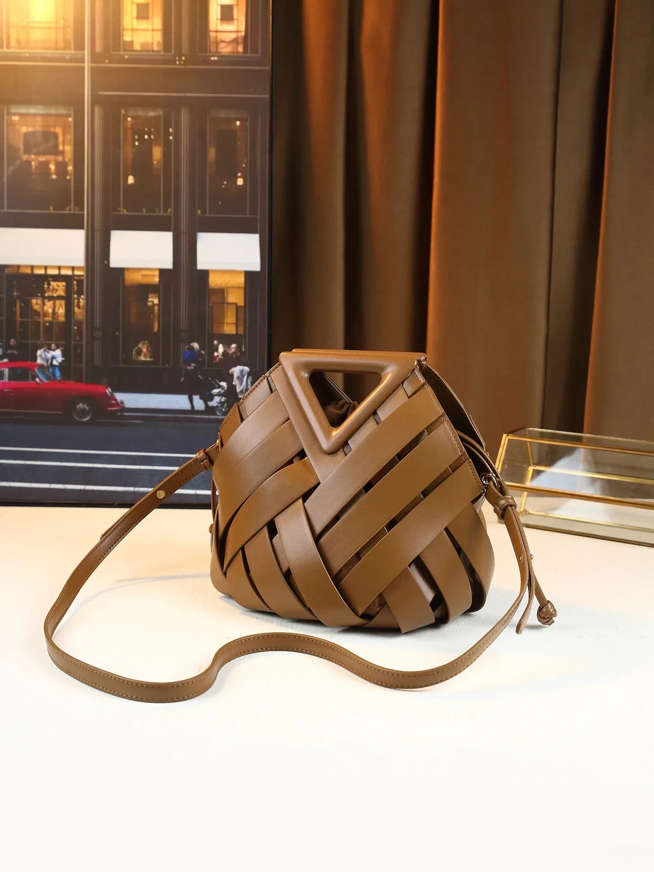 Aria Weave Sphere Clutch - Mocha Brown